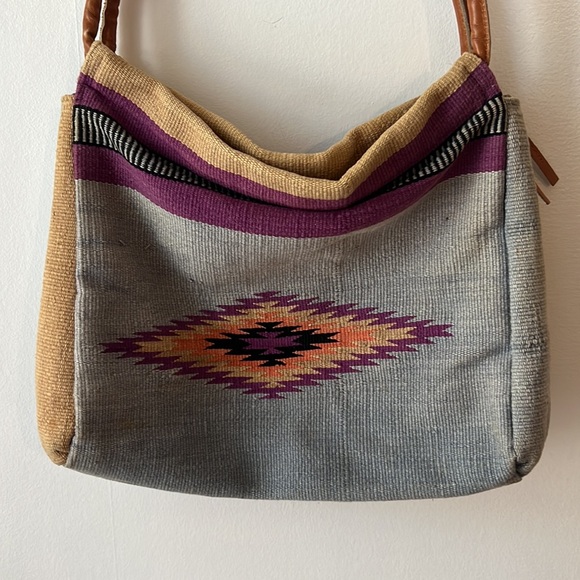 Vintage Carpetbags of America Southwestern Print Bag. - Picture 2 of 13